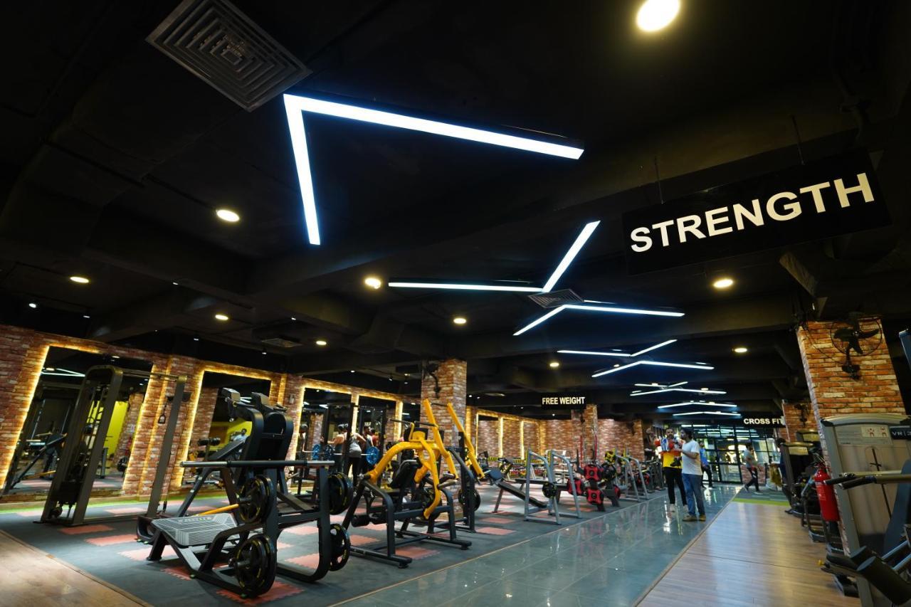 Oxygym Club Hotel & Suites Faisalabad Luaran gambar