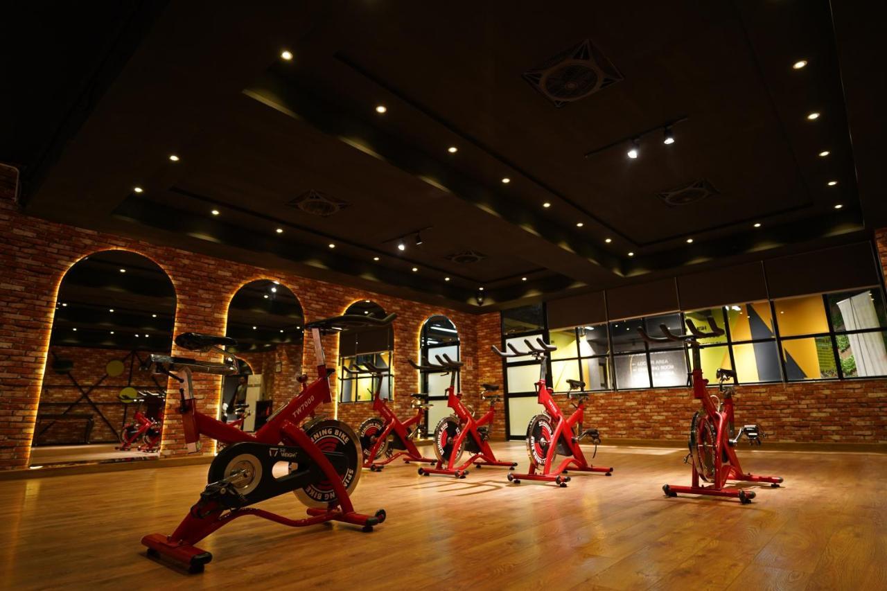Oxygym Club Hotel & Suites Faisalabad Luaran gambar