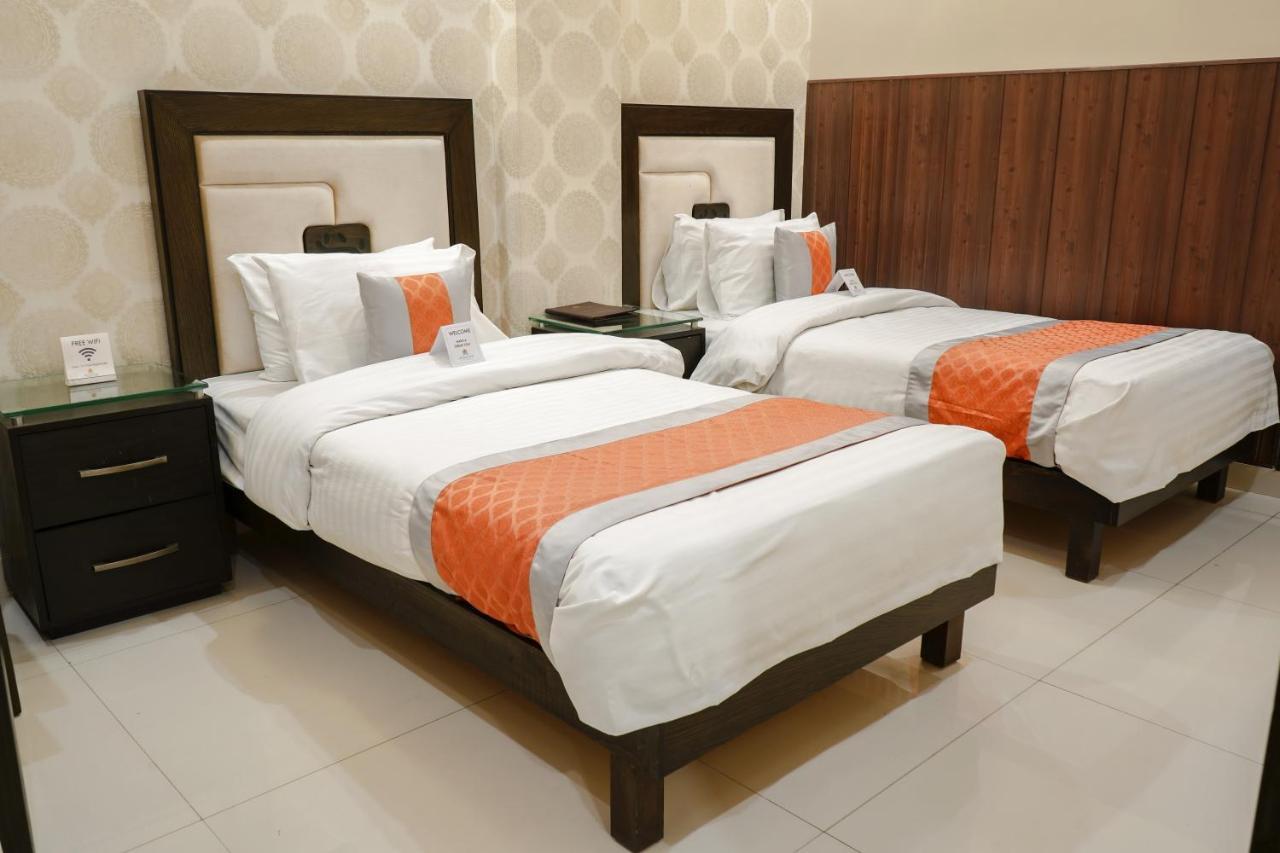 Oxygym Club Hotel & Suites Faisalabad Luaran gambar